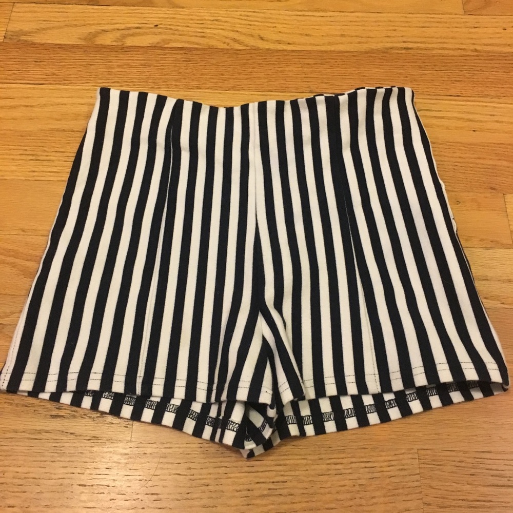 High waisted striped shorts!